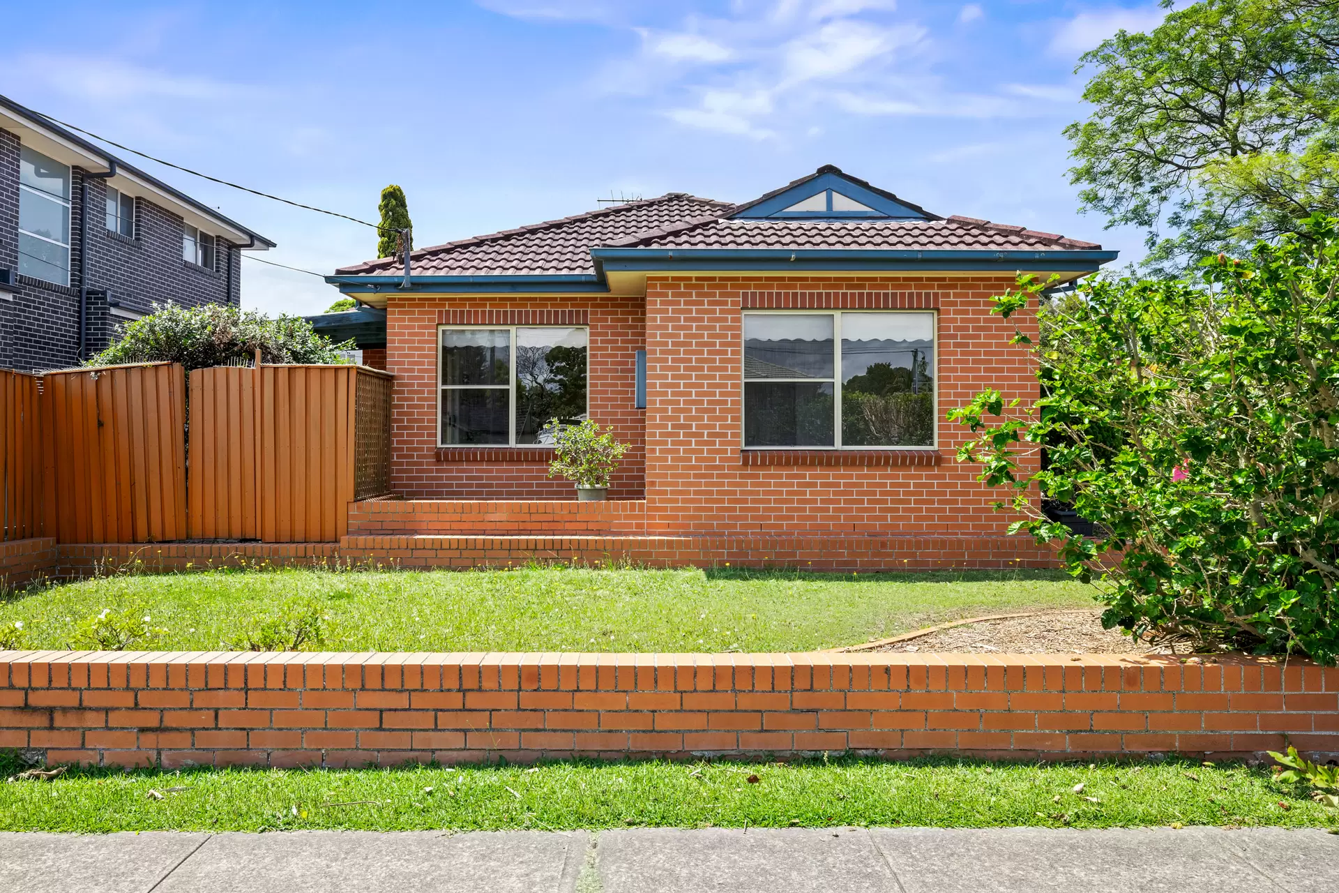 1/1 Darwin Street, West Ryde Leased by James Avenue - image 1