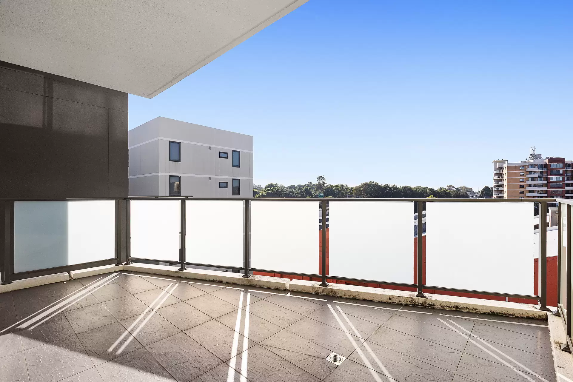639/4 Nipper Street, Homebush Sold by James Avenue - image 1