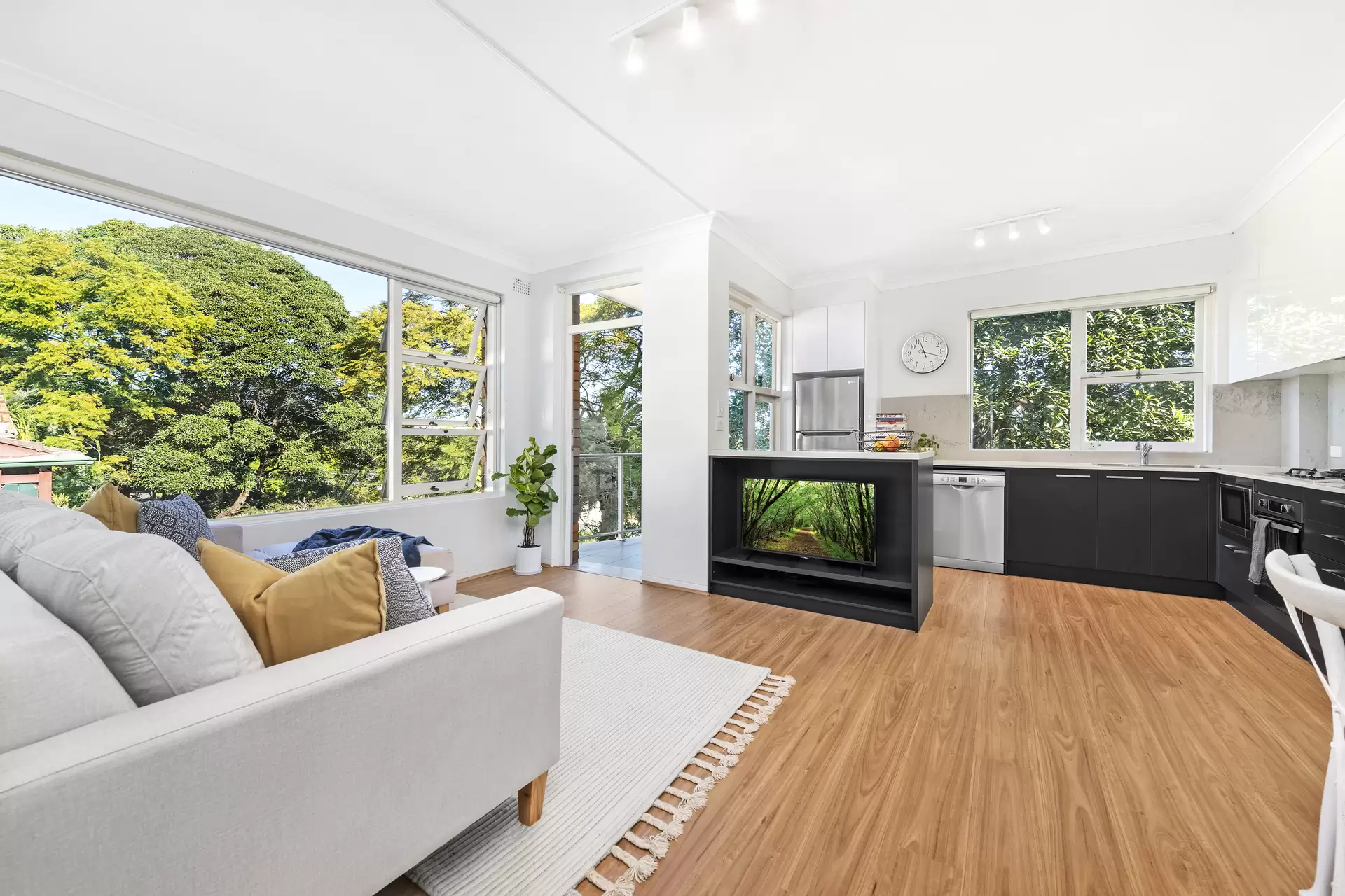 14/20 Innes Road, Greenwich Auction by James Avenue - image 1