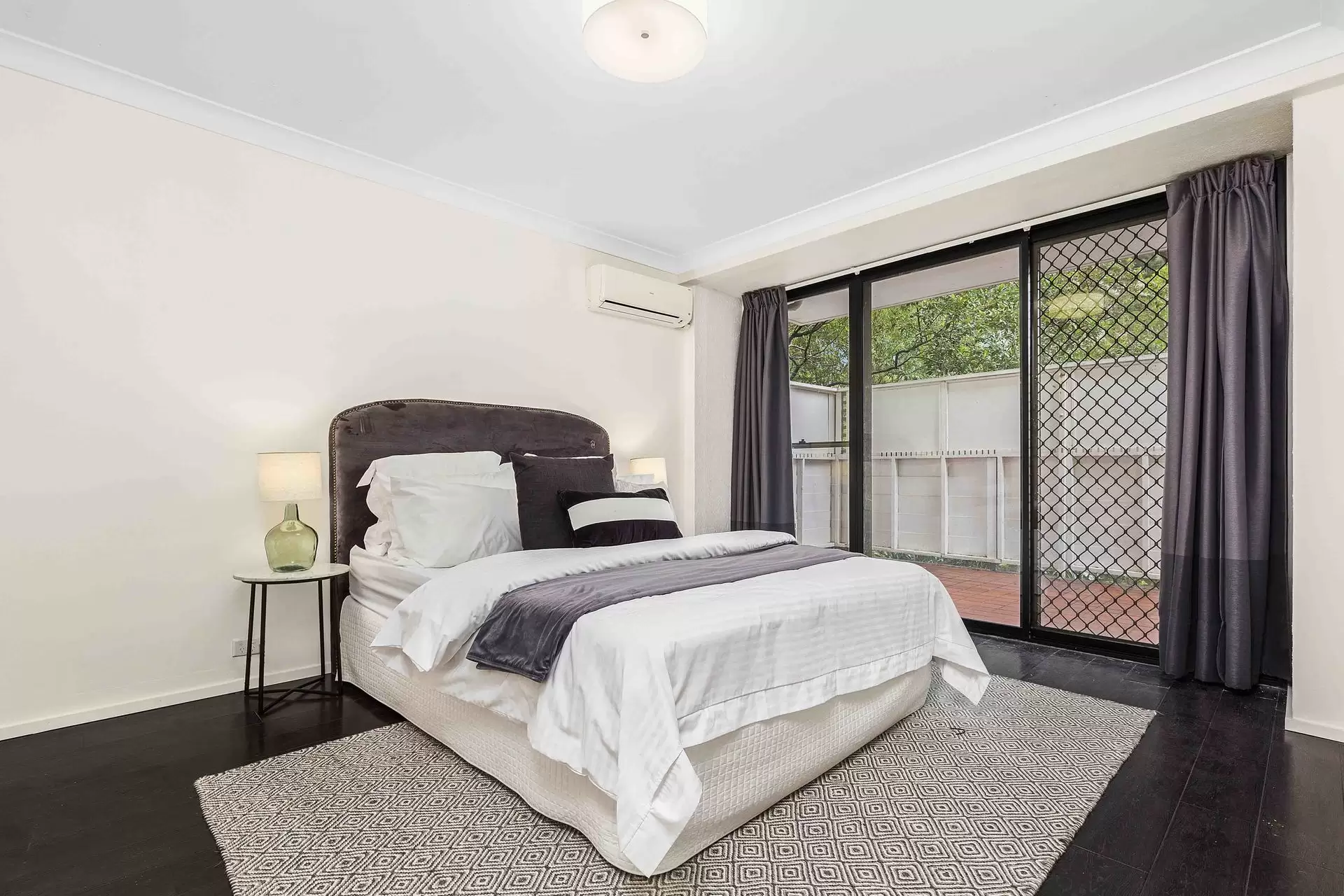 14/58-62 Gerard Street, Cremorne Sold by James Avenue - image 1