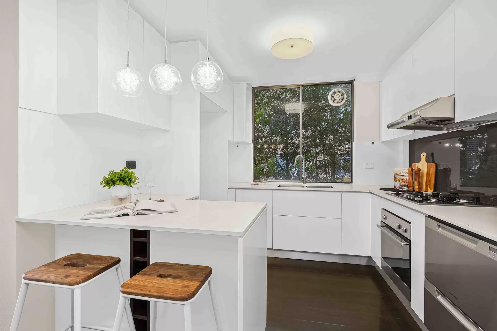 14/58-62 Gerard Street, Cremorne Sold by James Avenue - image 1