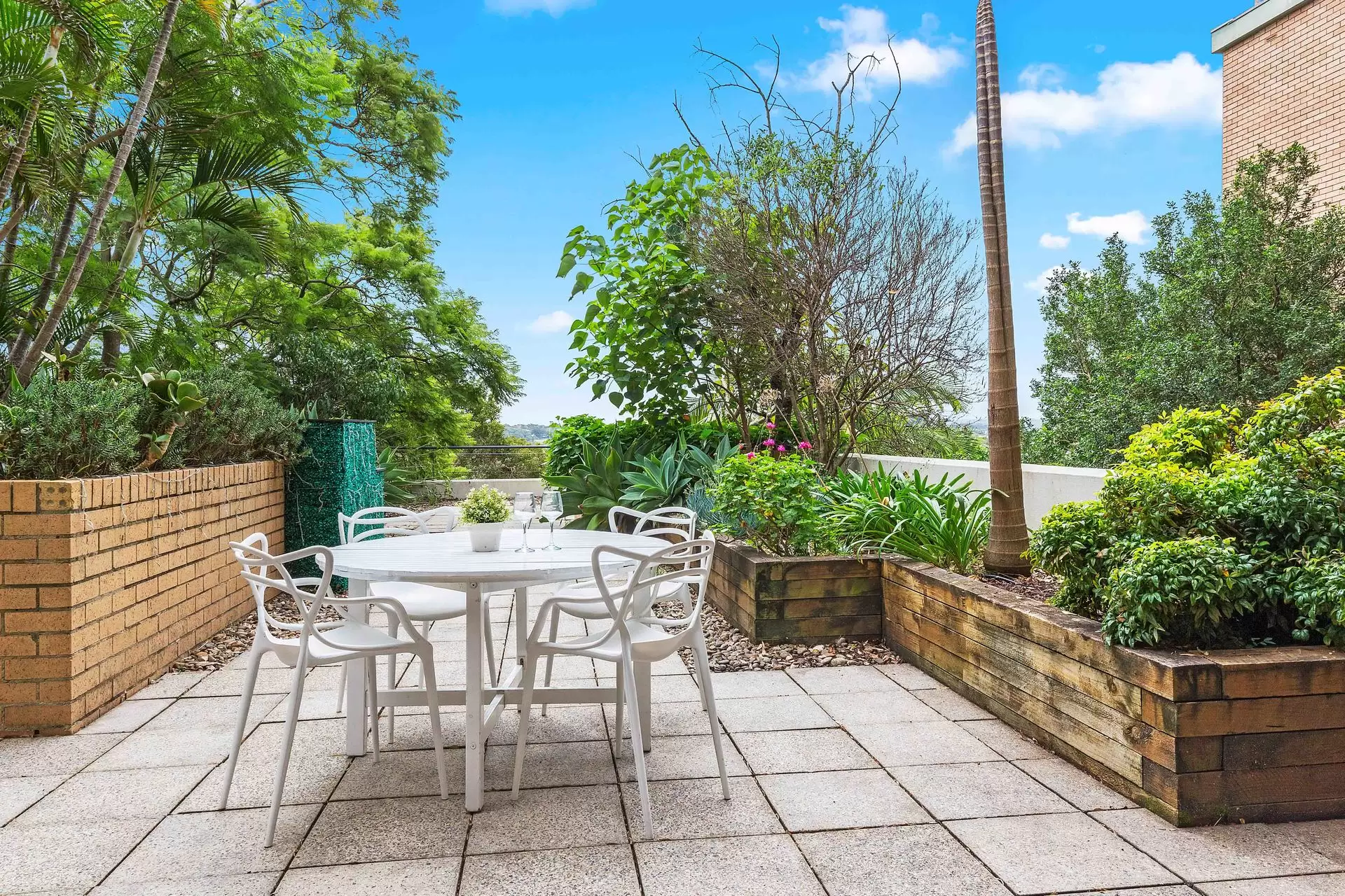 14/58-62 Gerard Street, Cremorne Sold by James Avenue - image 1