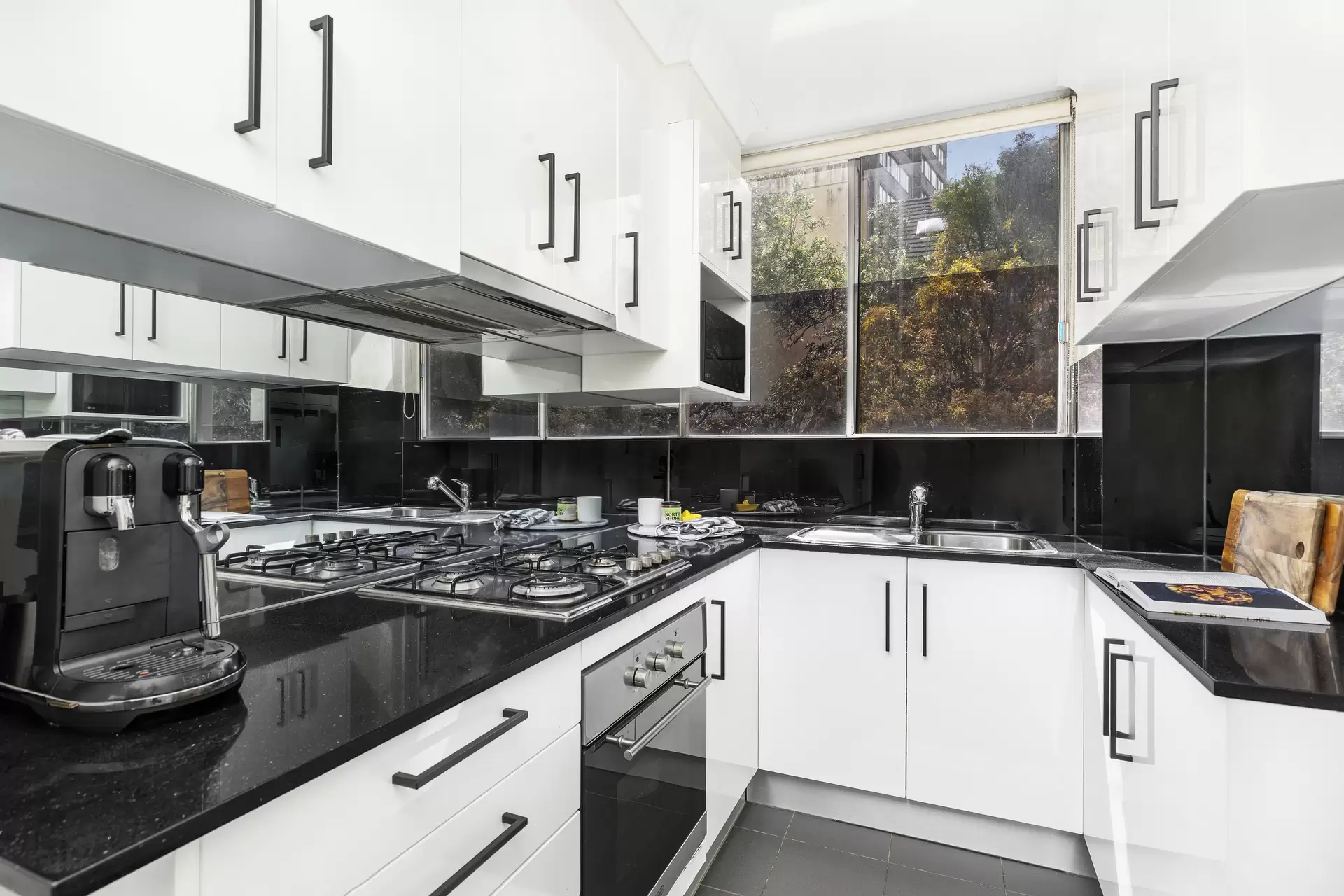 9/2-8 Gerard Street, Cremorne Sold by James Avenue - image 1