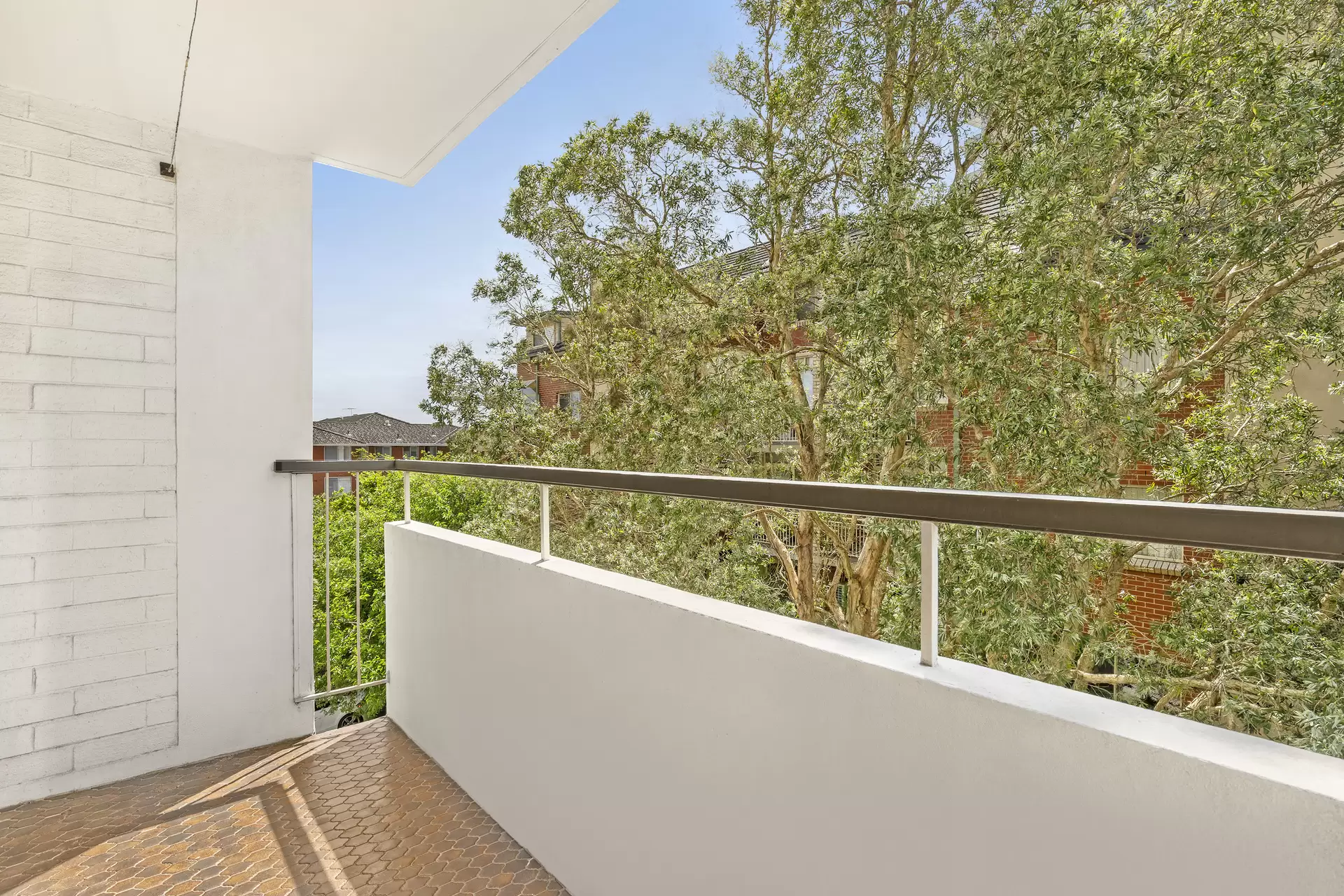 9/2-8 Gerard Street, Cremorne Sold by James Avenue - image 1