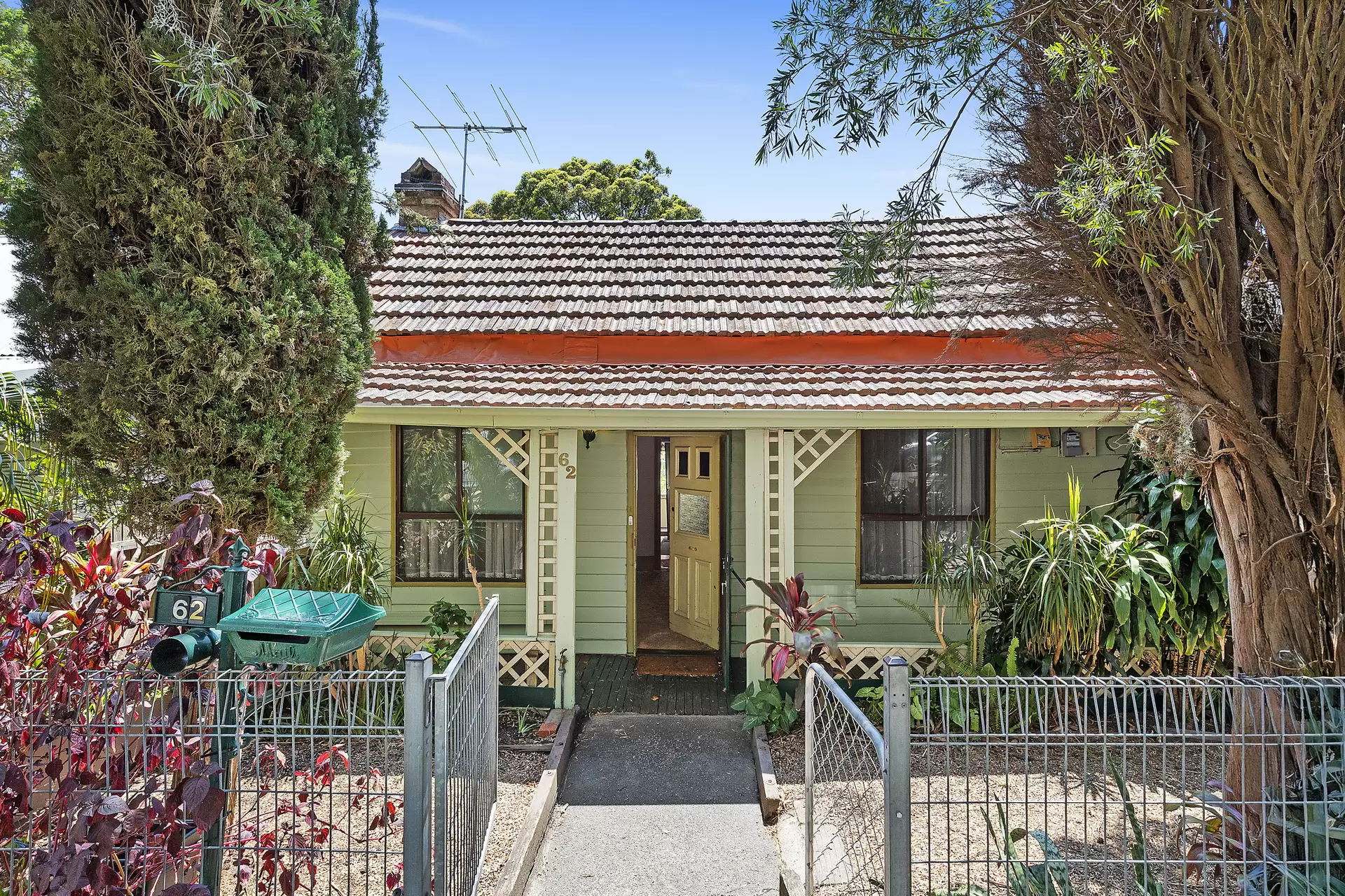 62 Bank Street, North Sydney Sold by James Avenue - image 1