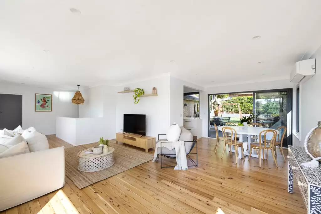 7 Pinaroo Place, Gymea Bay For Lease by James Avenue