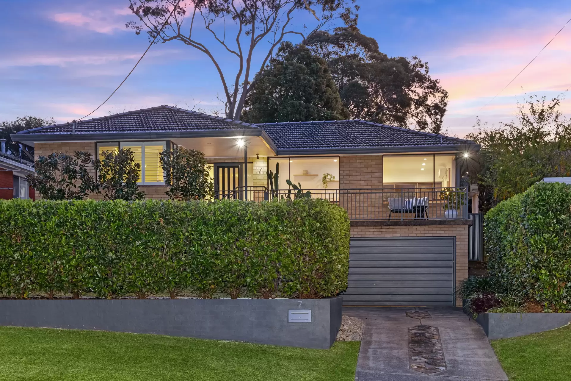 7 Pinaroo Place, Gymea Bay For Lease by James Avenue - image 1