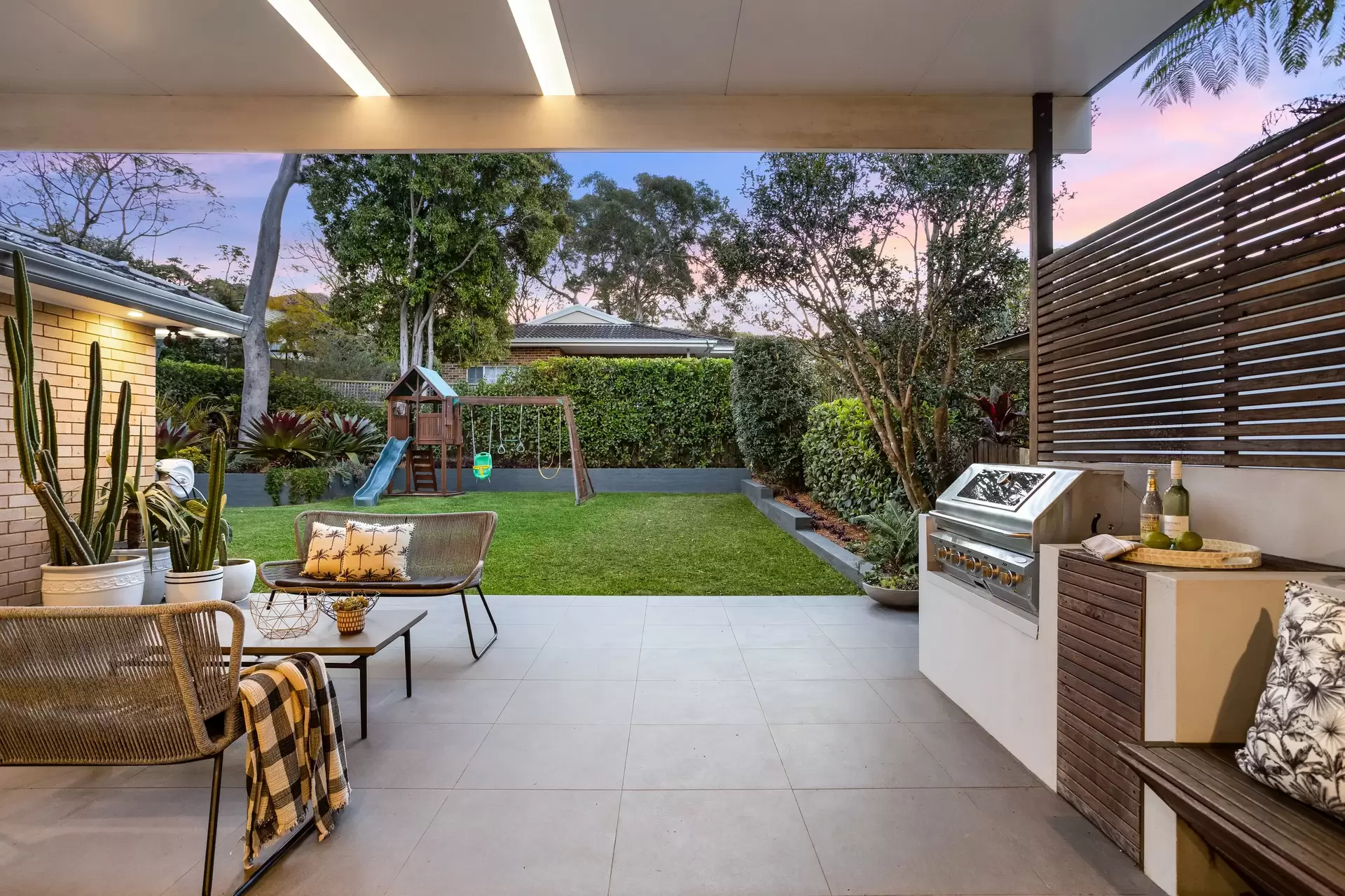 7 Pinaroo Place, Gymea Bay For Lease by James Avenue - image 1