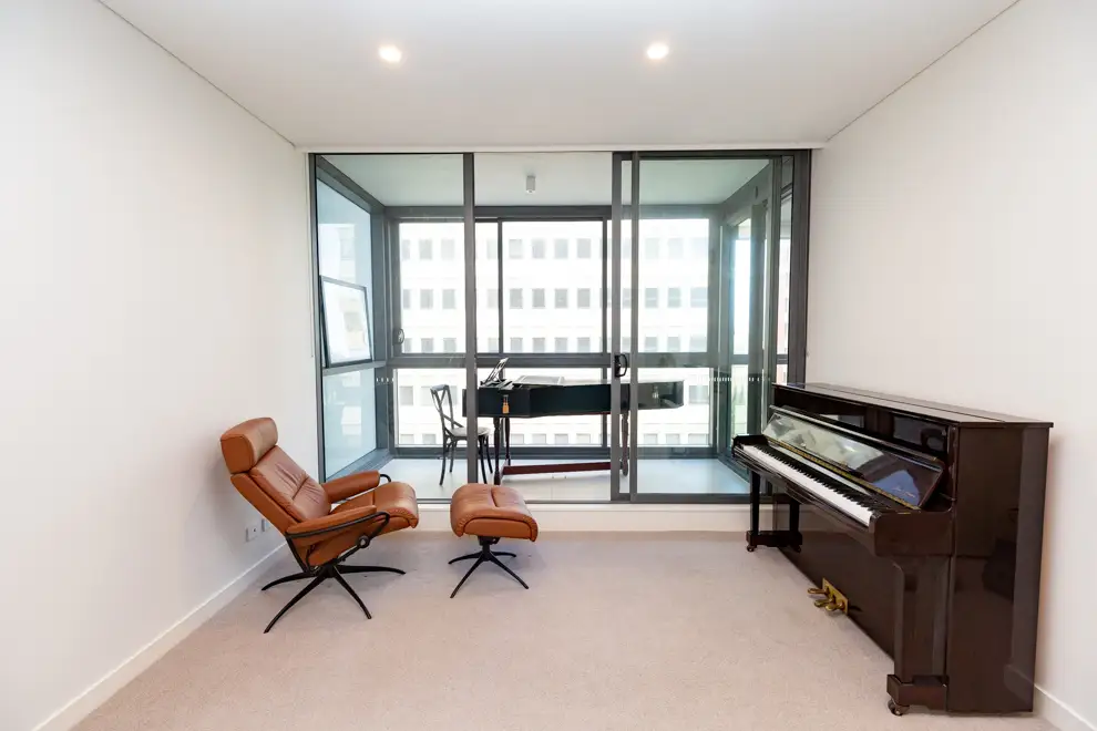 808/150 Pacific Highway, North Sydney Leased by James Avenue - image 1