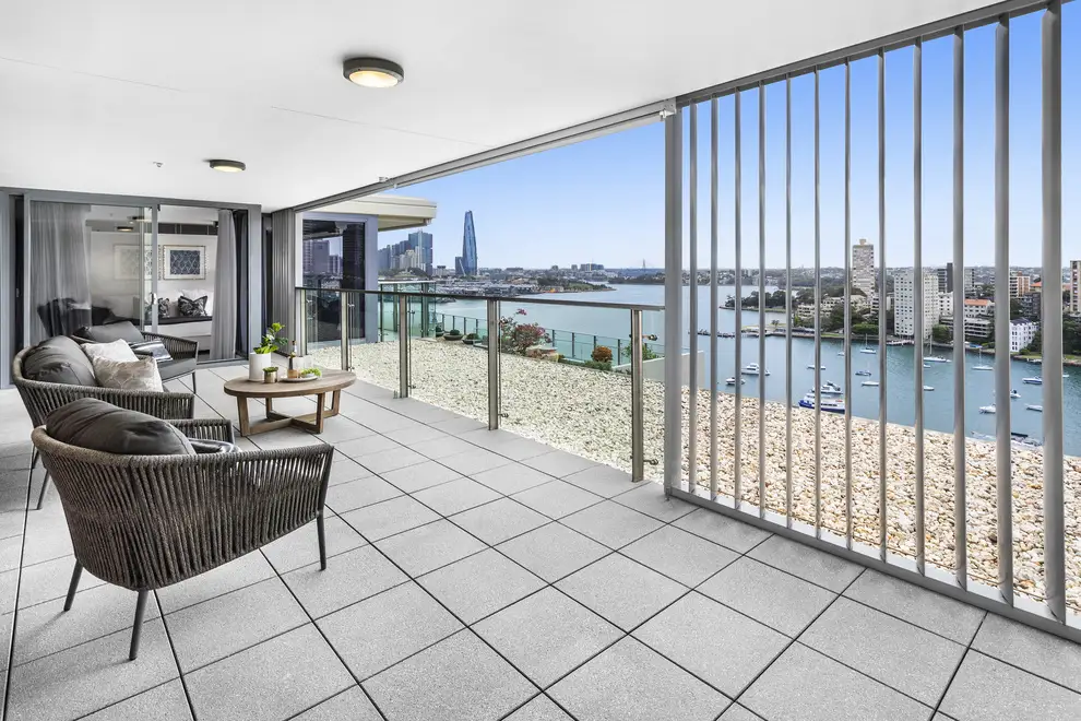 1202/8 Glen Street, Milsons Point Sold by James Avenue - image 1