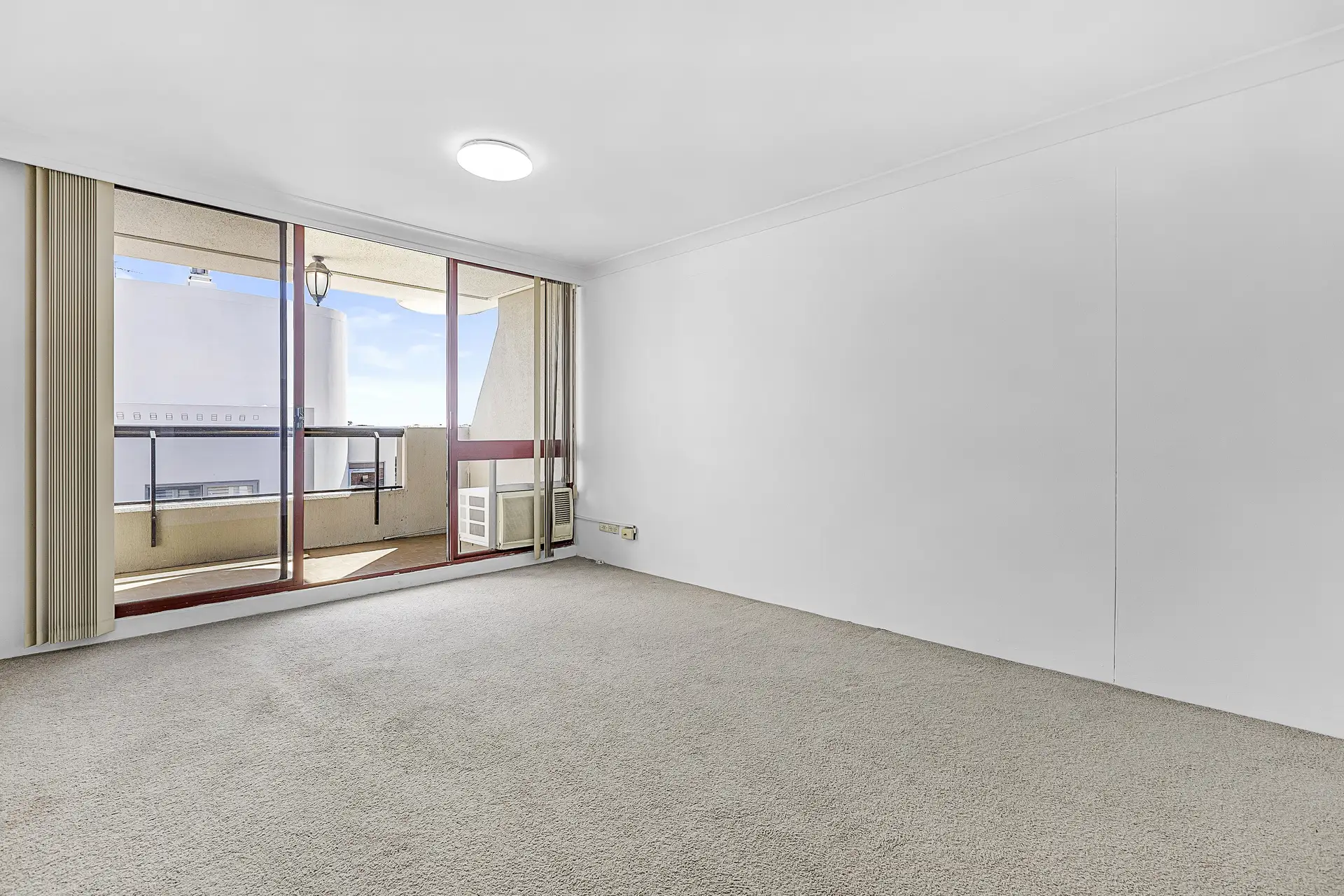 15/98 Alfred Street South, Milsons Point Sold by James Avenue - image 1