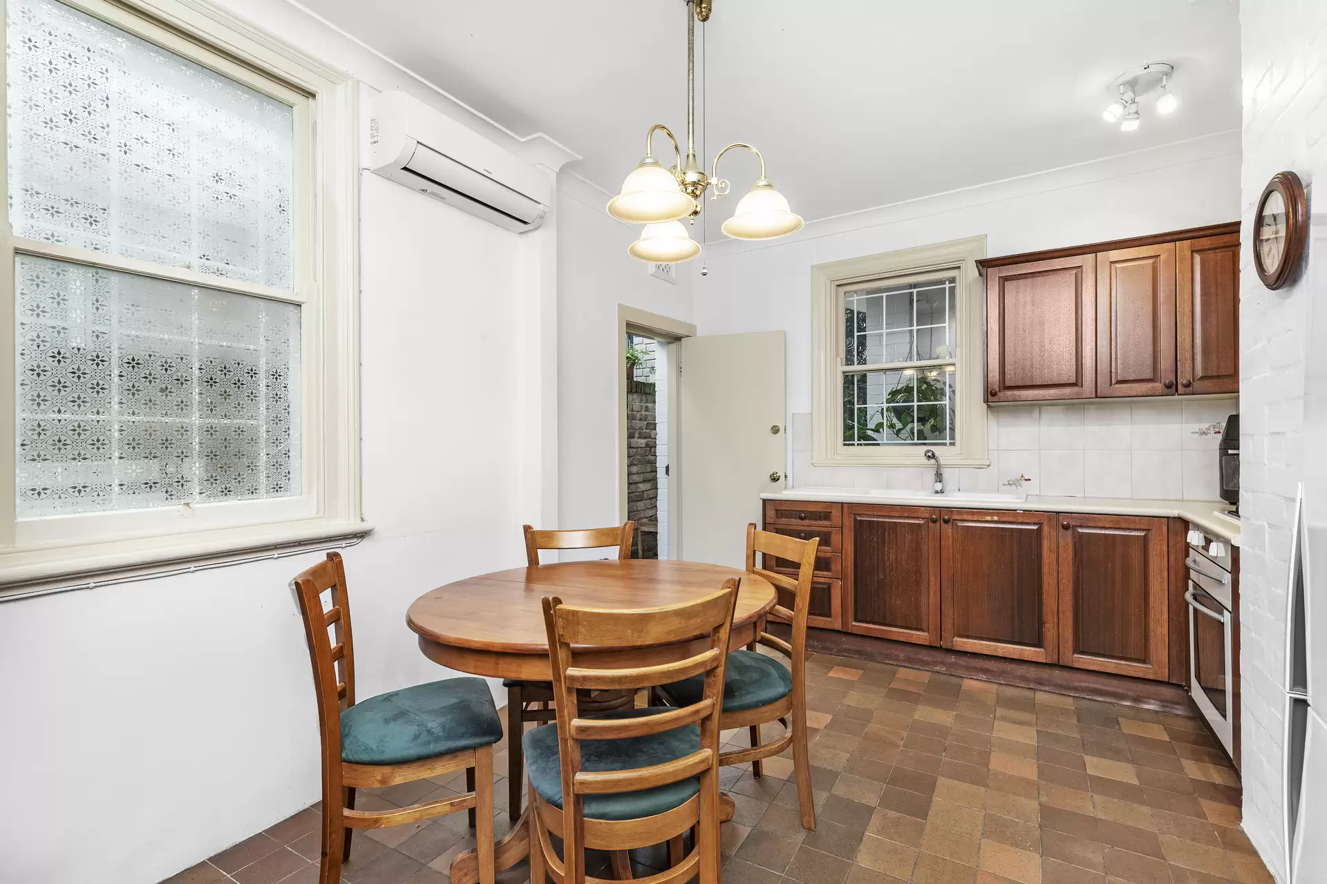 12 Winslow Street, Kirribilli Sold by James Avenue - image 1